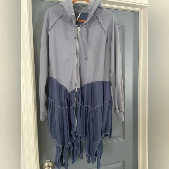 Free People Hooded sweatshirt, 2 tone flowy bottom - Picture 1 of 4